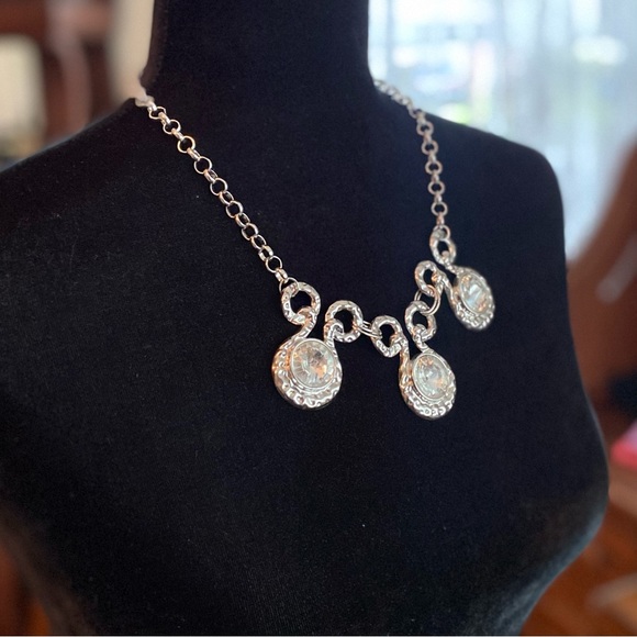 BOLD Faux Diamond medallion necklace silver, chunky chain necklace - Picture 4 of 5